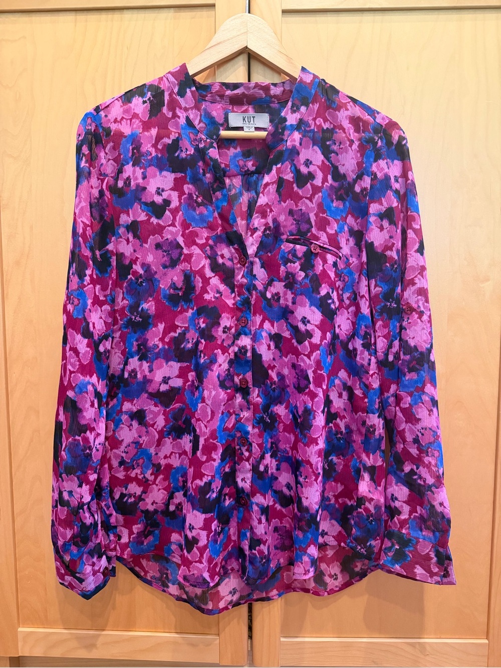 Kut from the Kloth Pink and Blue Floral V-Neck Button Blouse